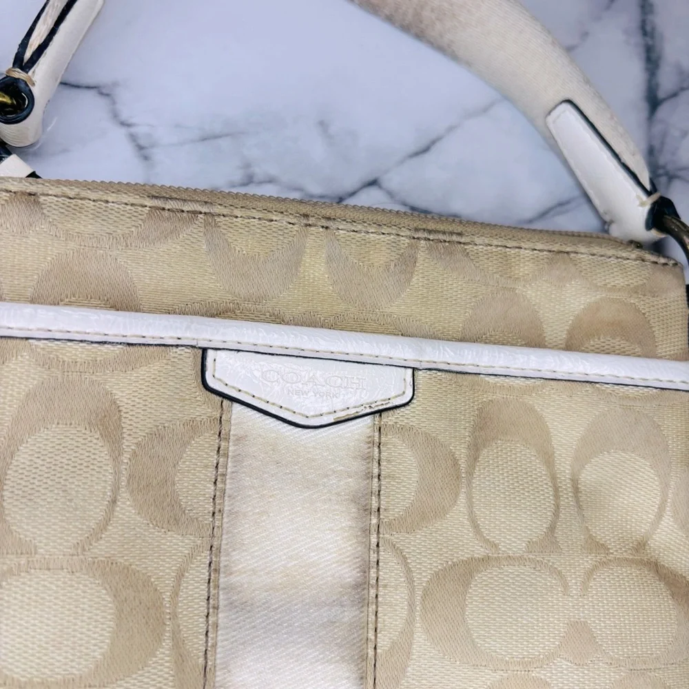 Coach Beige Crossbody‎ Bag